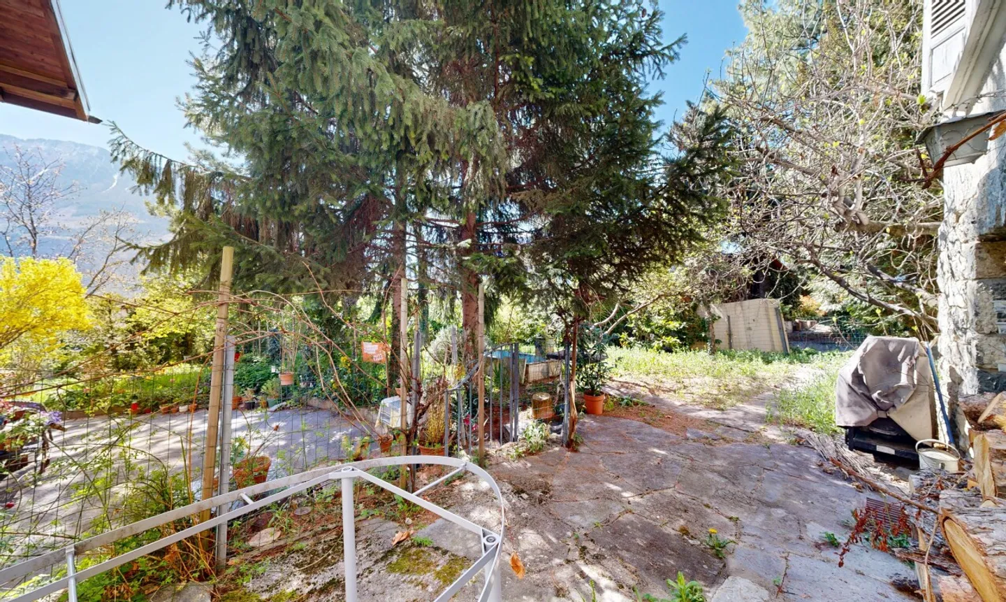 Gebäude mit großem Potenzial in Veyras - Foto 2 von 11