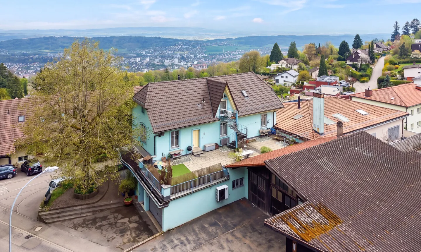 Maison bifamiliale avec vue imprenable - Photo 1 sur 11