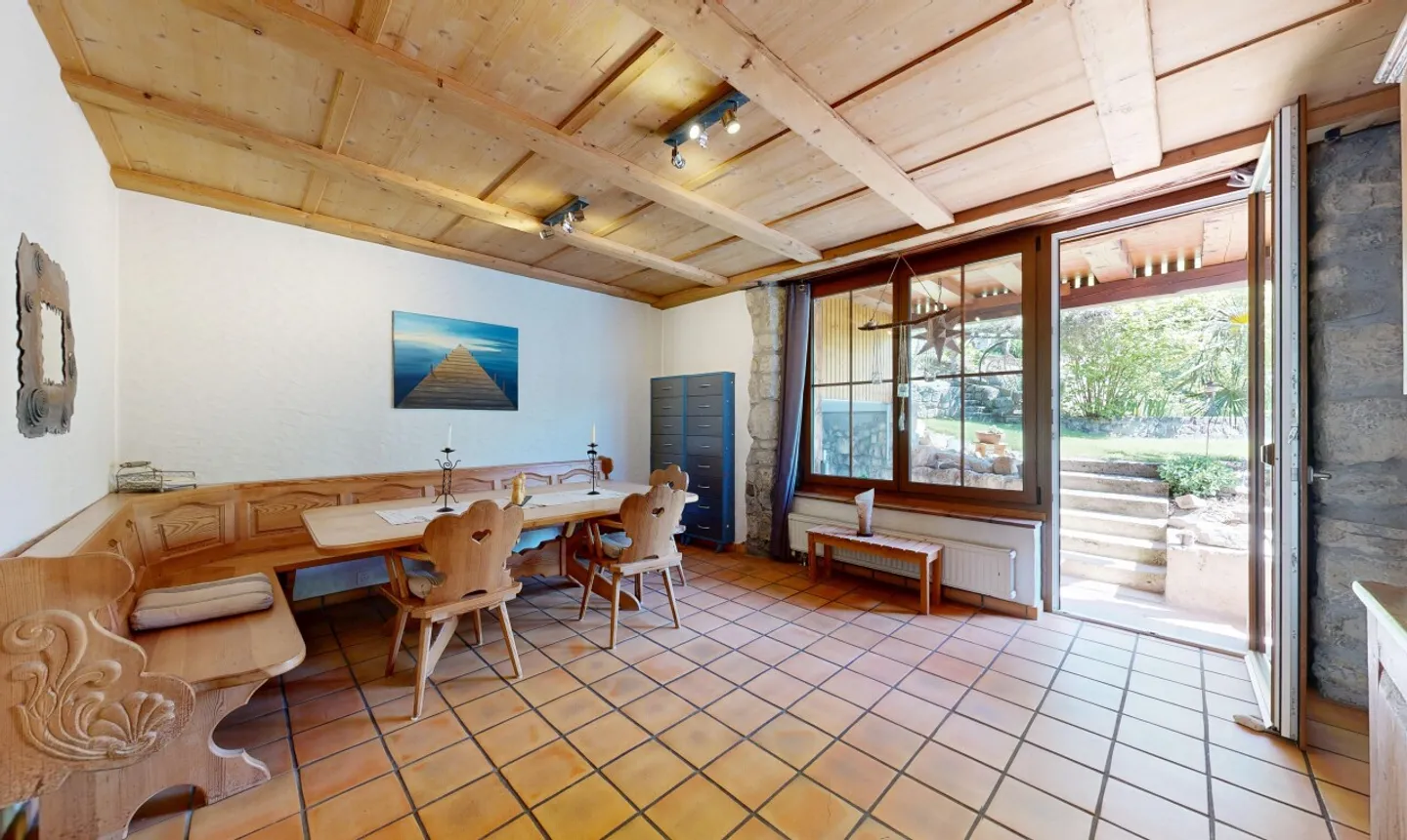 Casa storica con 6 stanze e appartamento con vista - Foto 4 di 11