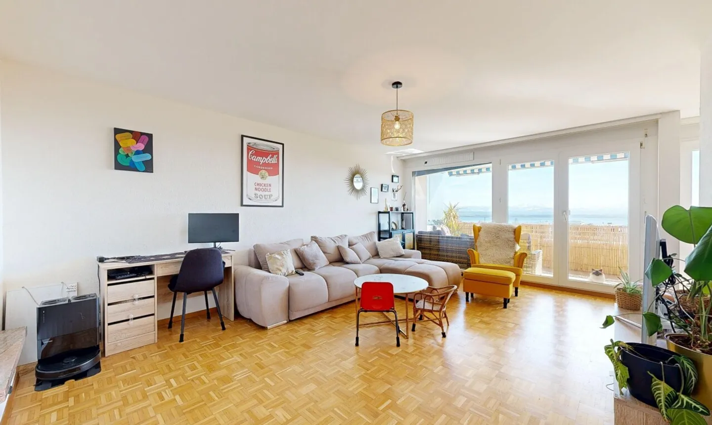 Coup de cœur : 4,5 pièces avec balcon et vue lac ! - Photo 2 sur 11