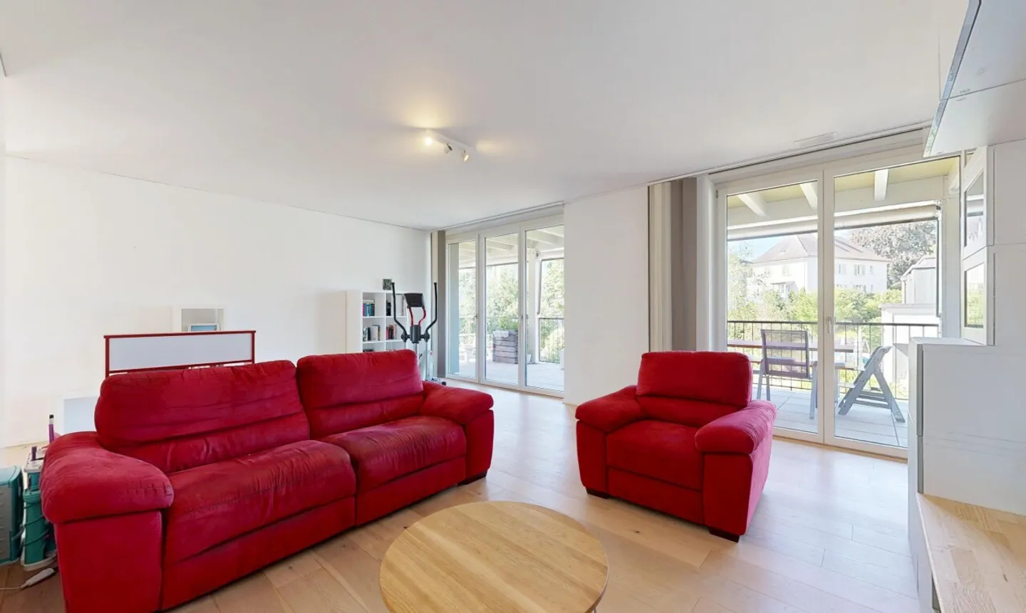 Spacious living with high quality of life - Photo 7 of 11