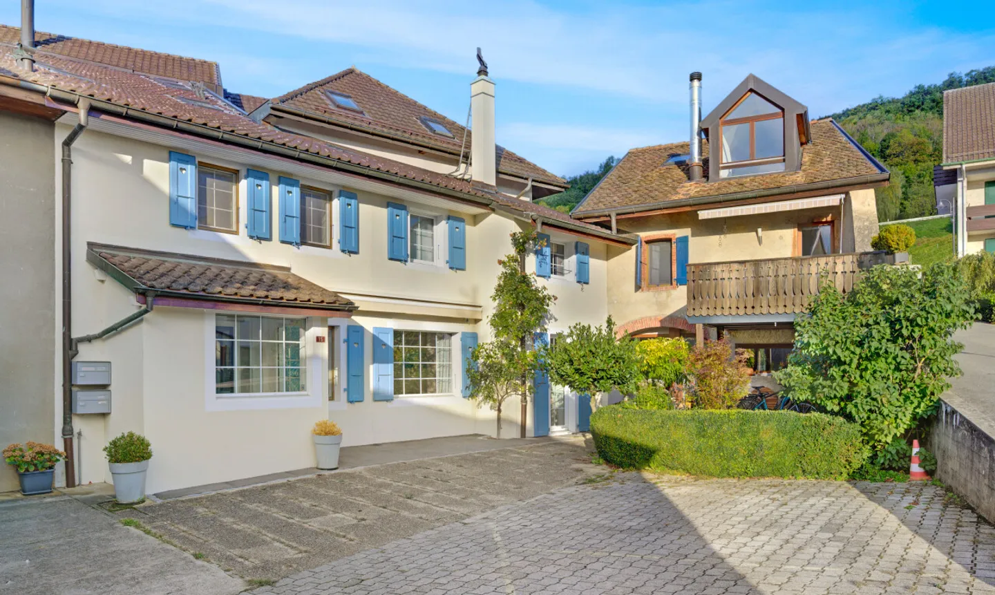 Magnificent fully renovated house with independent garden - Photo 2 of 13