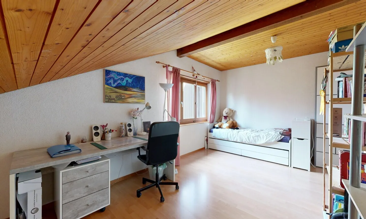 Angenehme Villa mit einem angelegten Garten, ohne Einsicht - Foto 10 von 11