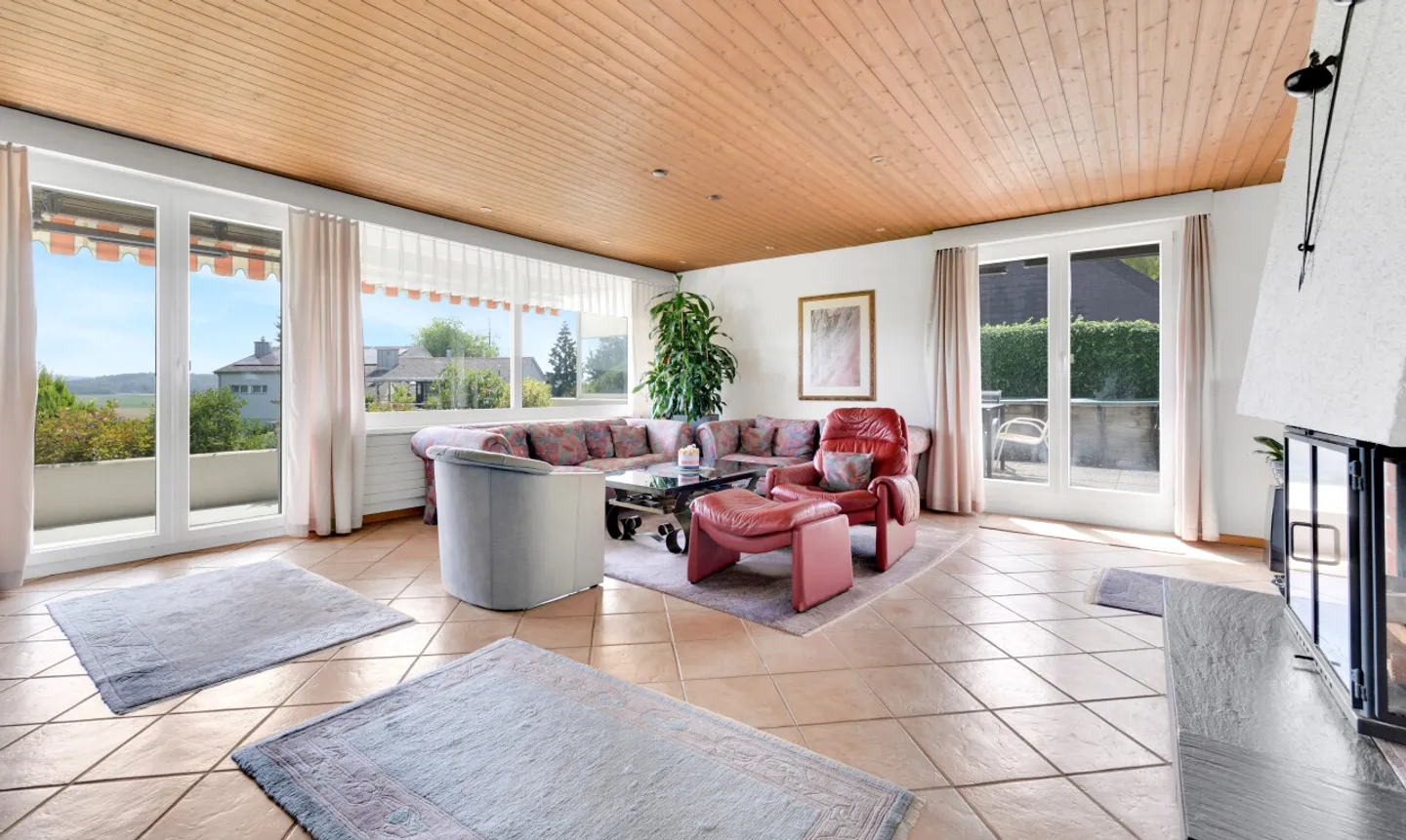 La tua nuova casa con molto spazio, giardino e vista - Foto 3 di 11