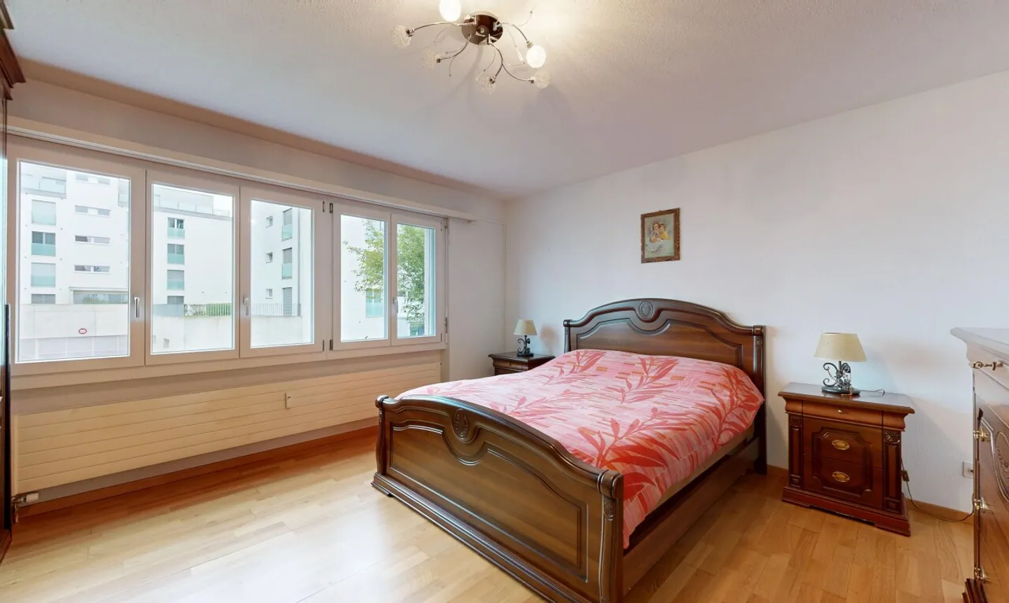 Spacious 4.5-room apartment with great potential in a quiet location - Photo 9 of 11