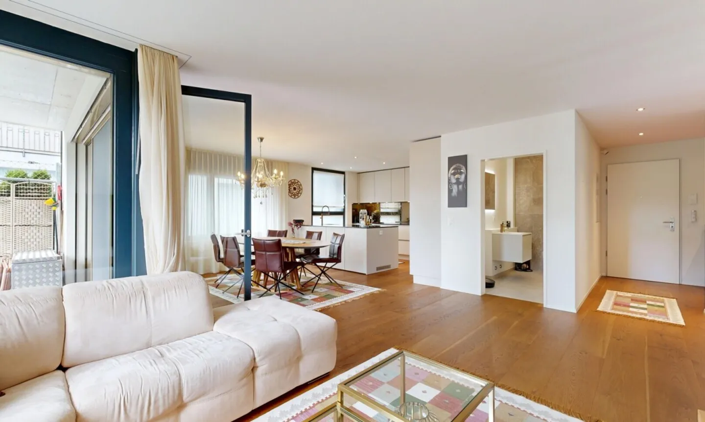 Elegant 3.5-room garden apartment on two floors - Photo 2 of 11