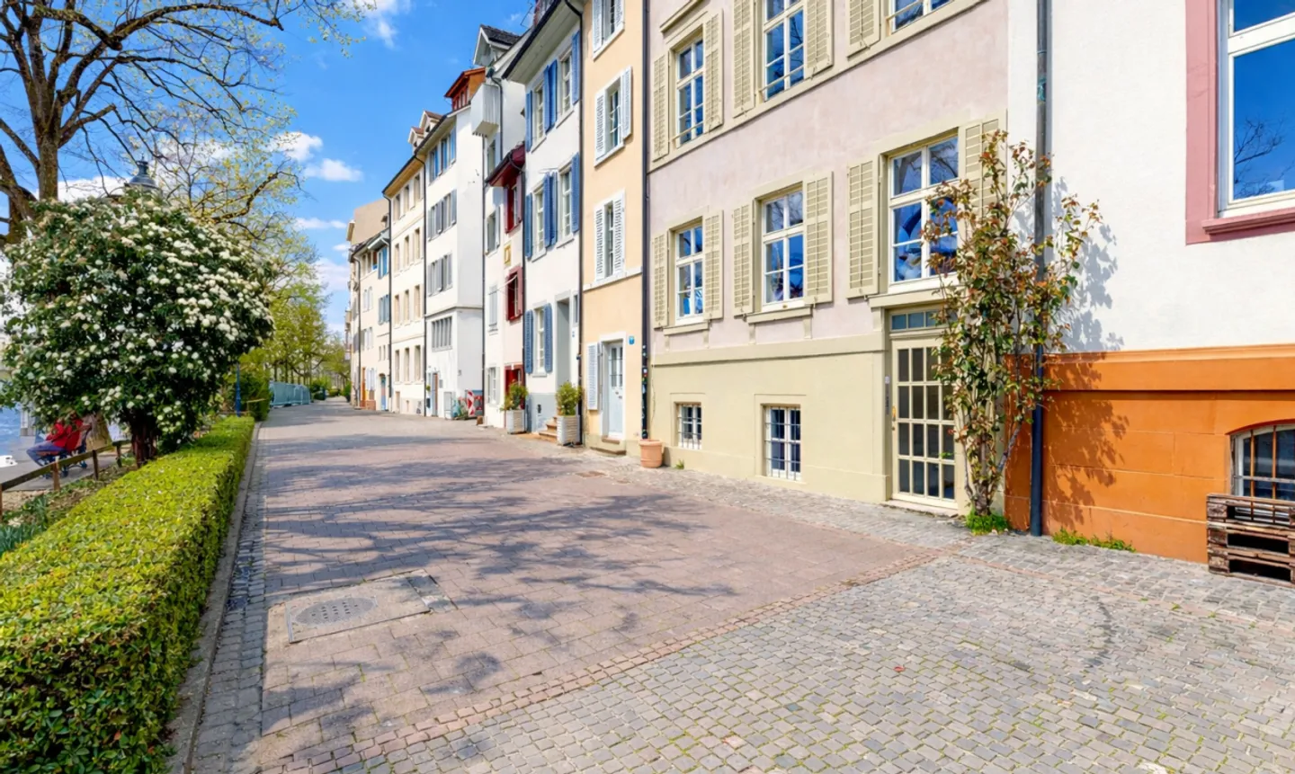 Exclusive Living on the Rhine with Views of Basel Minster - Photo 2 of 11