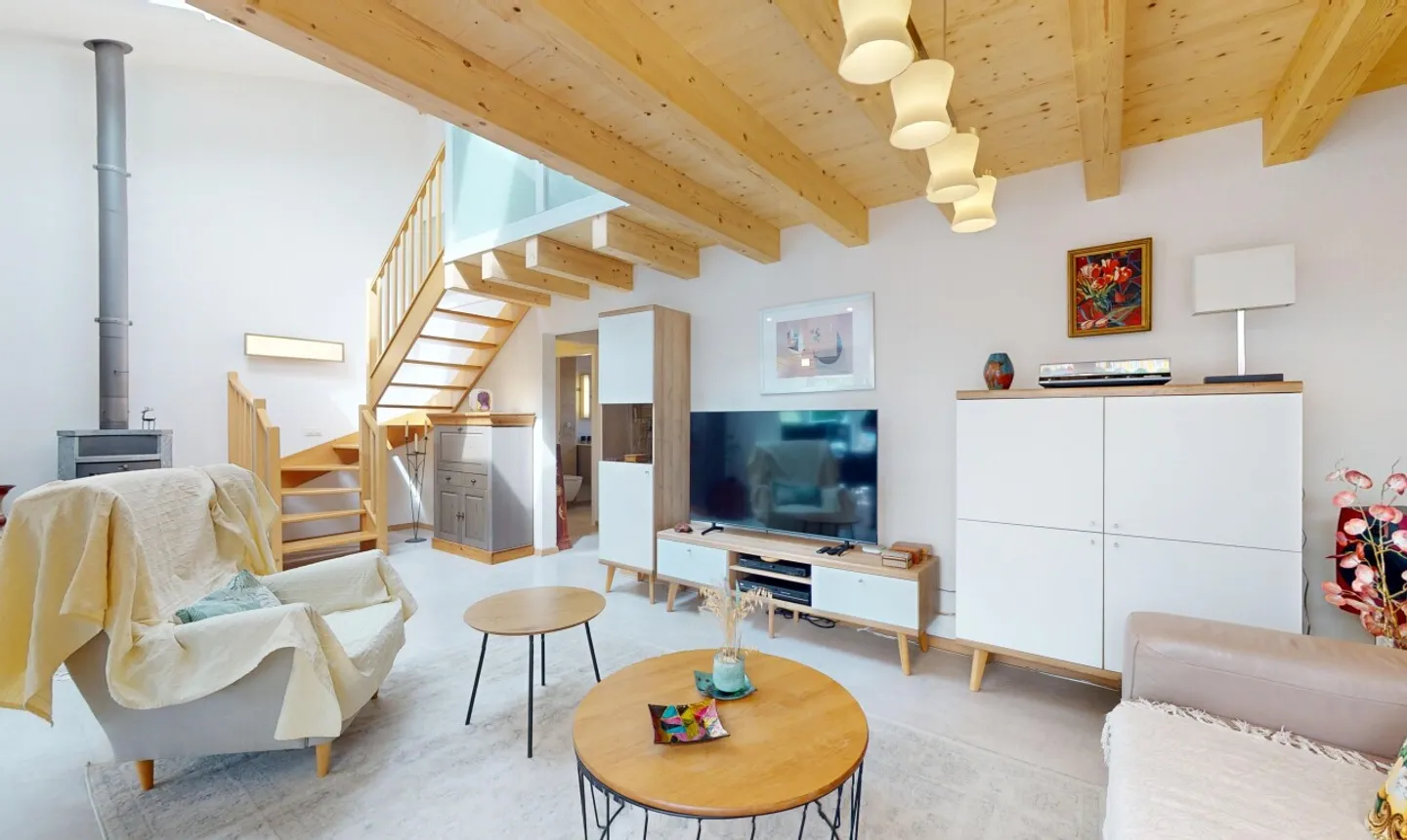 Appartamento con giardino in casa residenziale - Foto 2 di 13