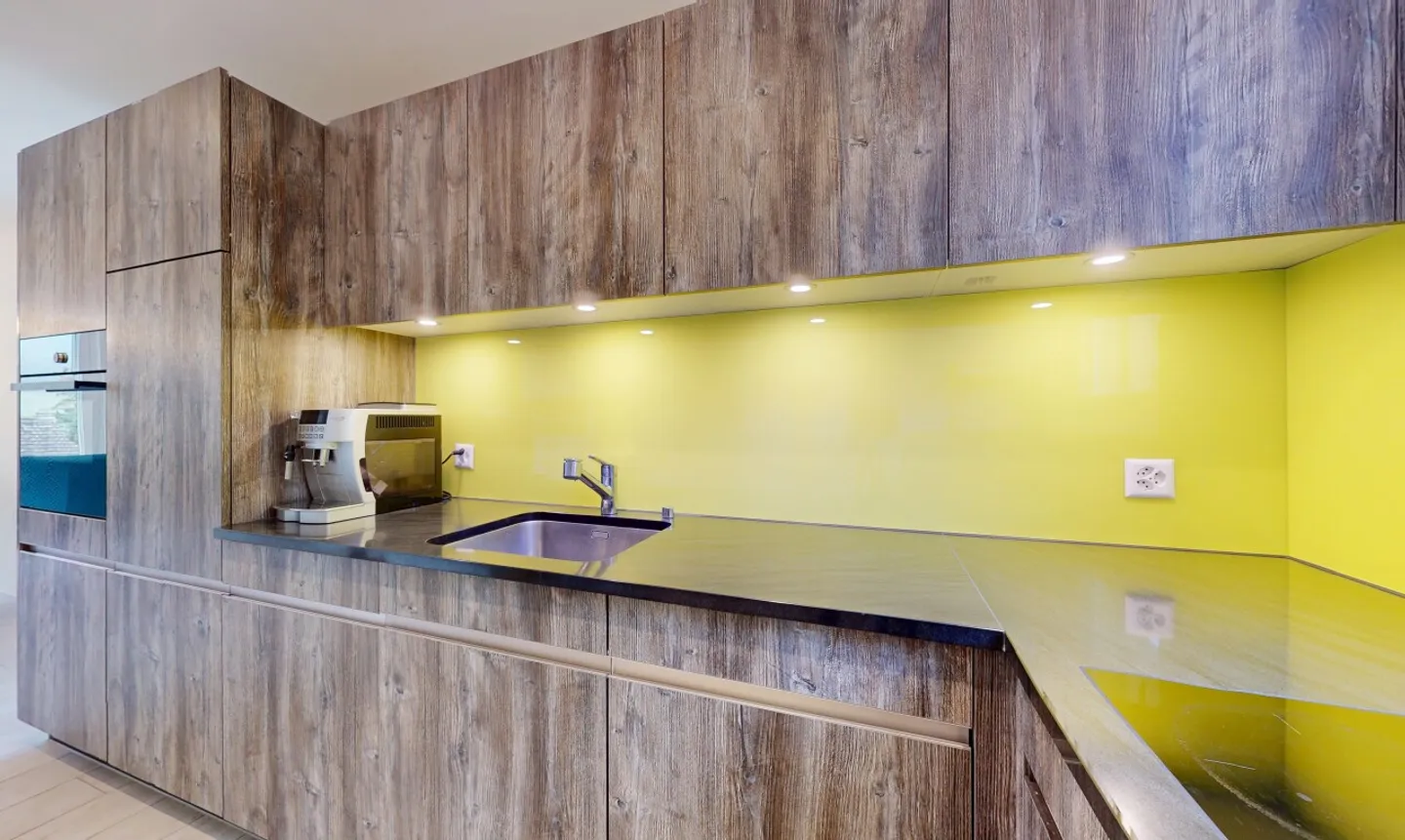 Modern Detached House with Panoramic Views and Prime Location in Laupersdorf - Photo 9 of 13