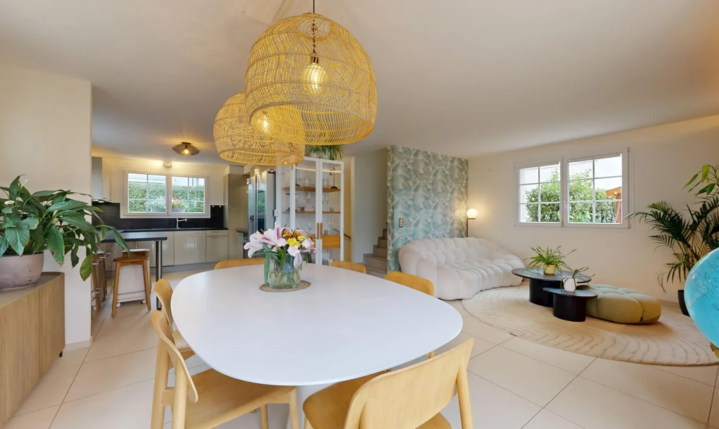 Renovated family house with master suite and southeast garden - Photo 5 of 11
