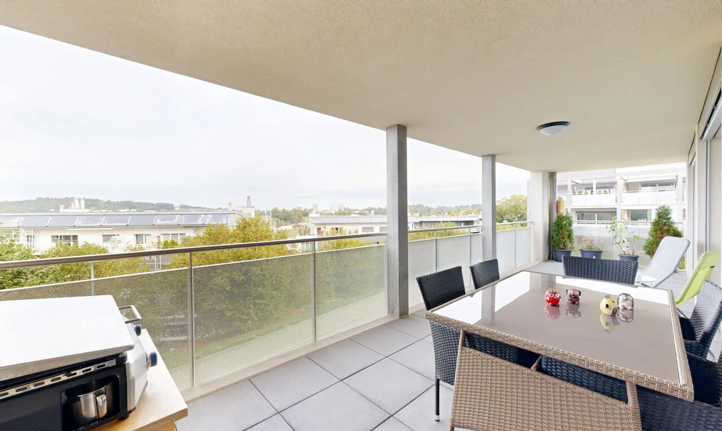 Bright 4.5-room family apartment: 24m² terrace & master suite - Photo 5 of 11