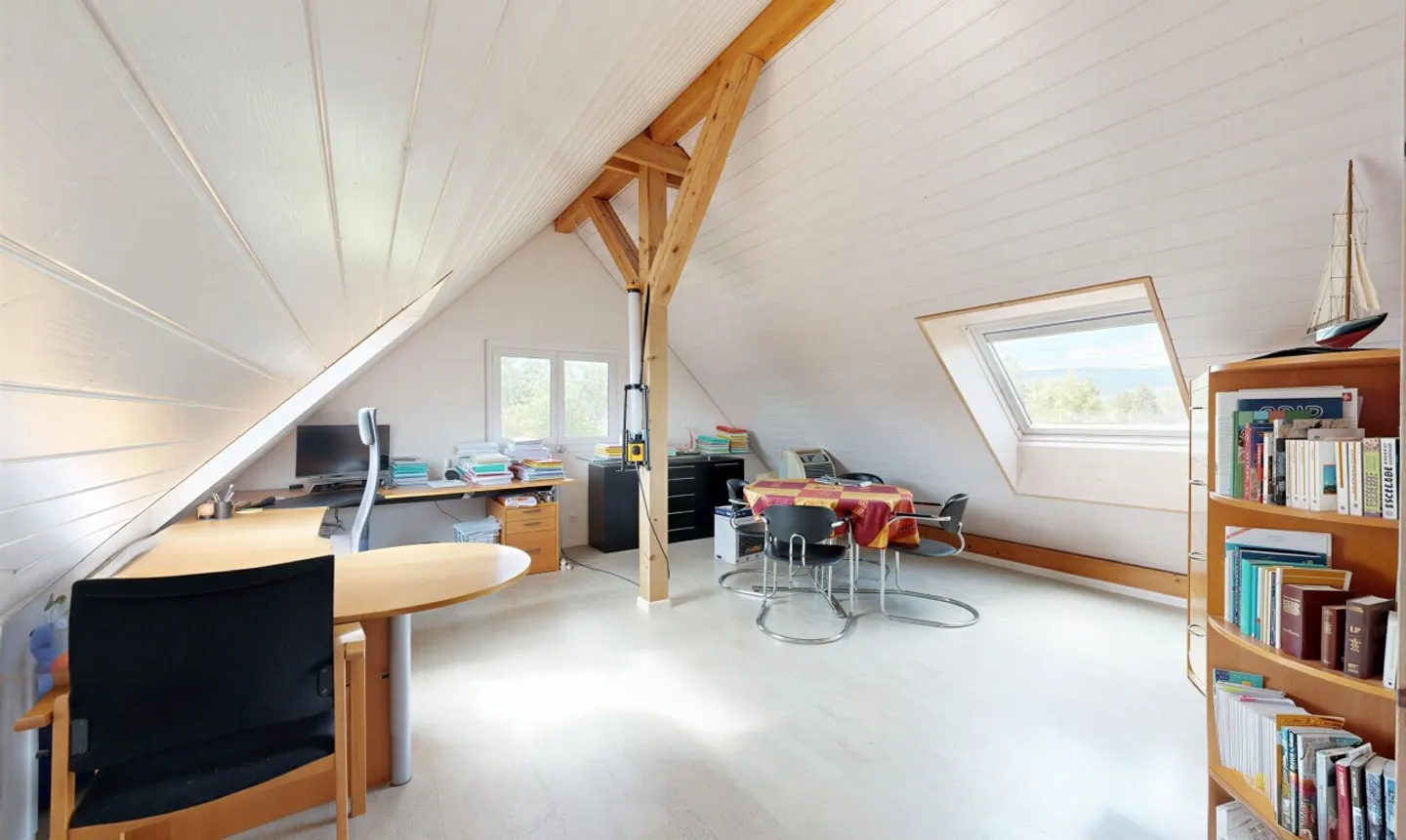 Aussergewöhnliche 5.5-Zimmer-Maisonette mit Wellnessbereich - Foto 10 von 11