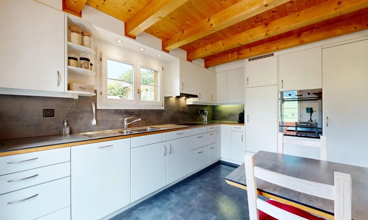 Family Living with Apartment and Mountain Panorama - Photo 7 of 11