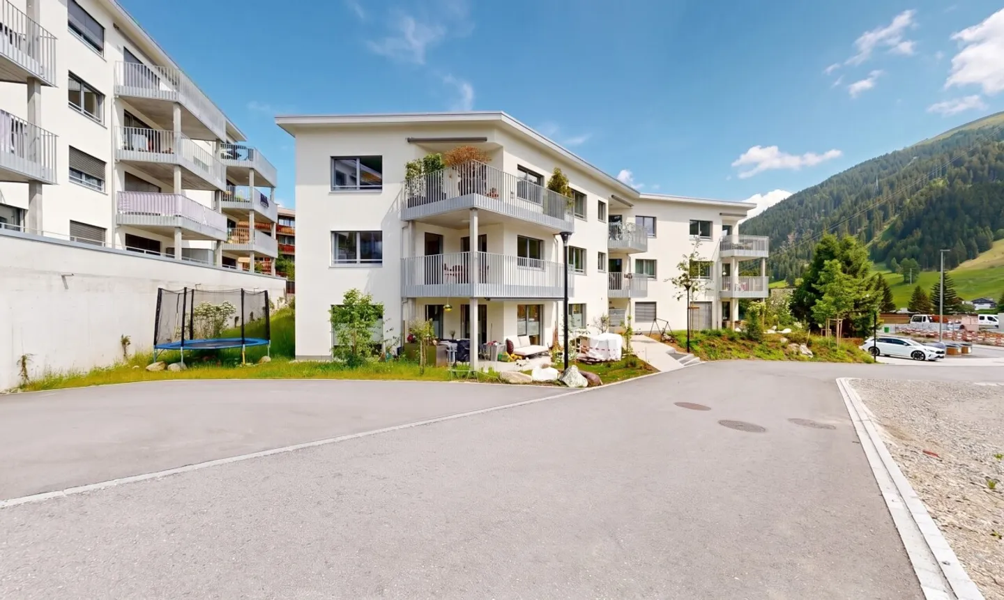 Modernes Apartment mit Terrasse - Foto 1 von 11