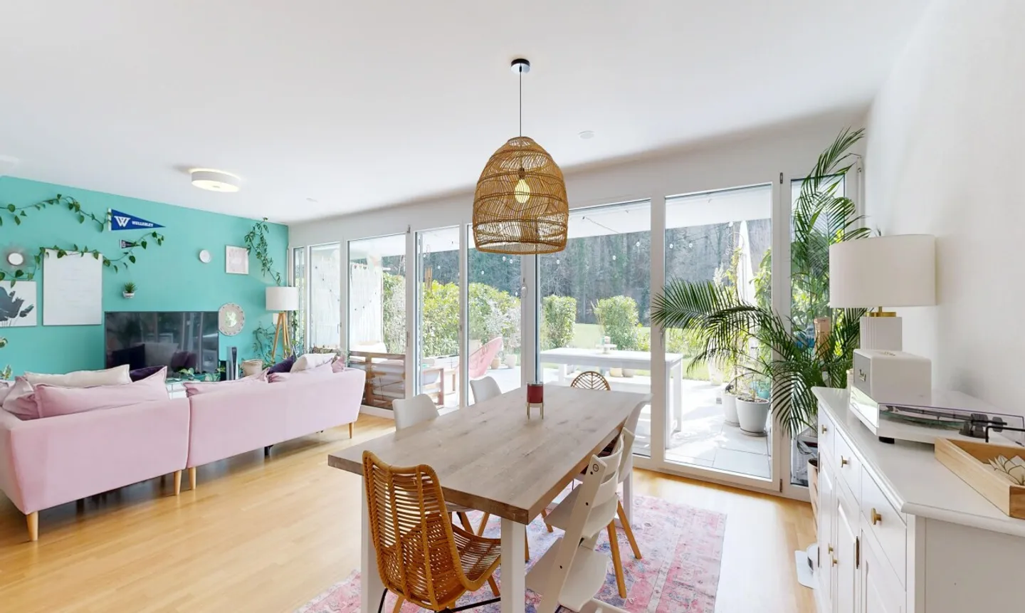 Magnificent contemporary duplex with terrace, garden & green setting - Photo 4 of 11