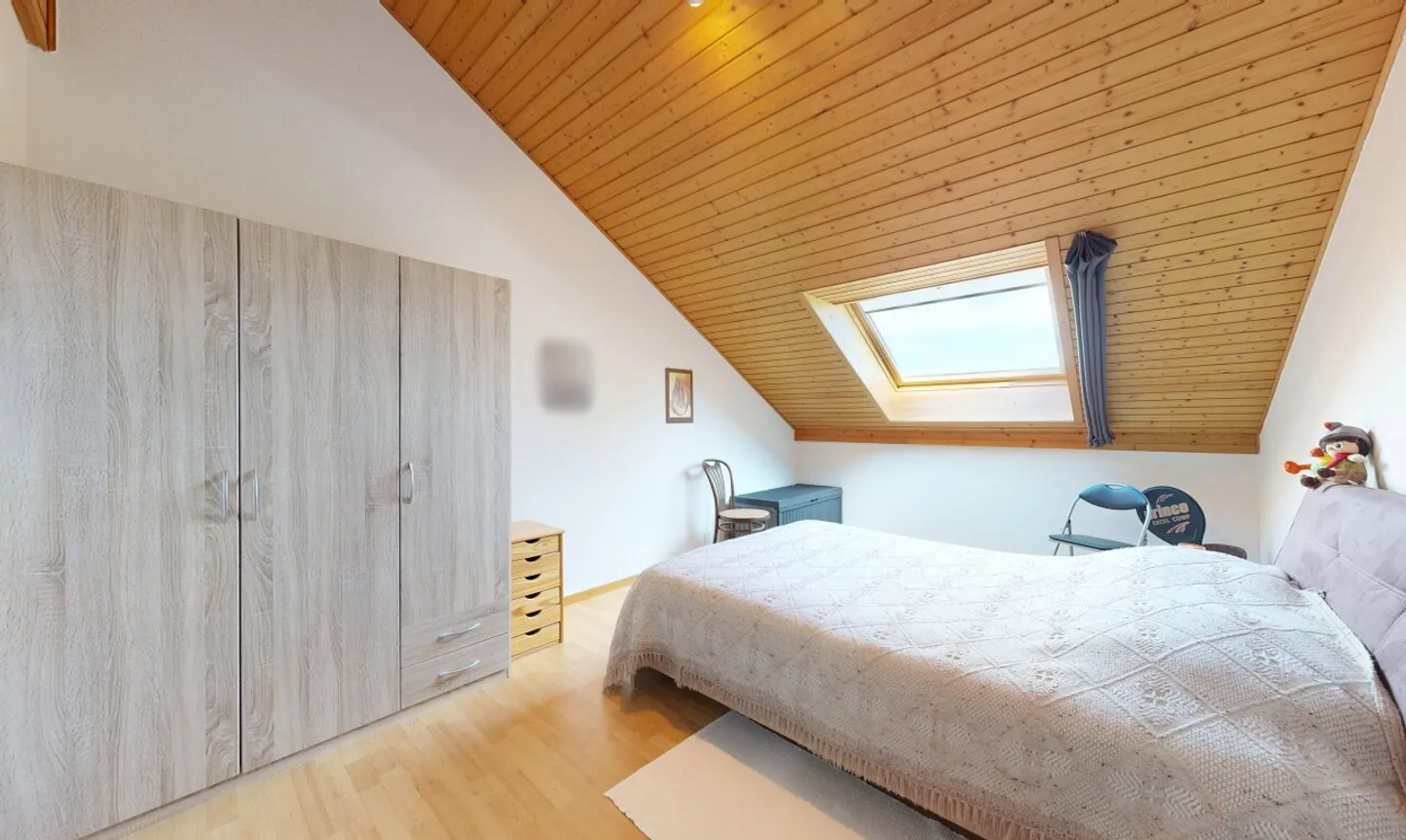 Appartamento familiare di 5,5 locali e 157 m² con camino e garage - Foto 8 di 11