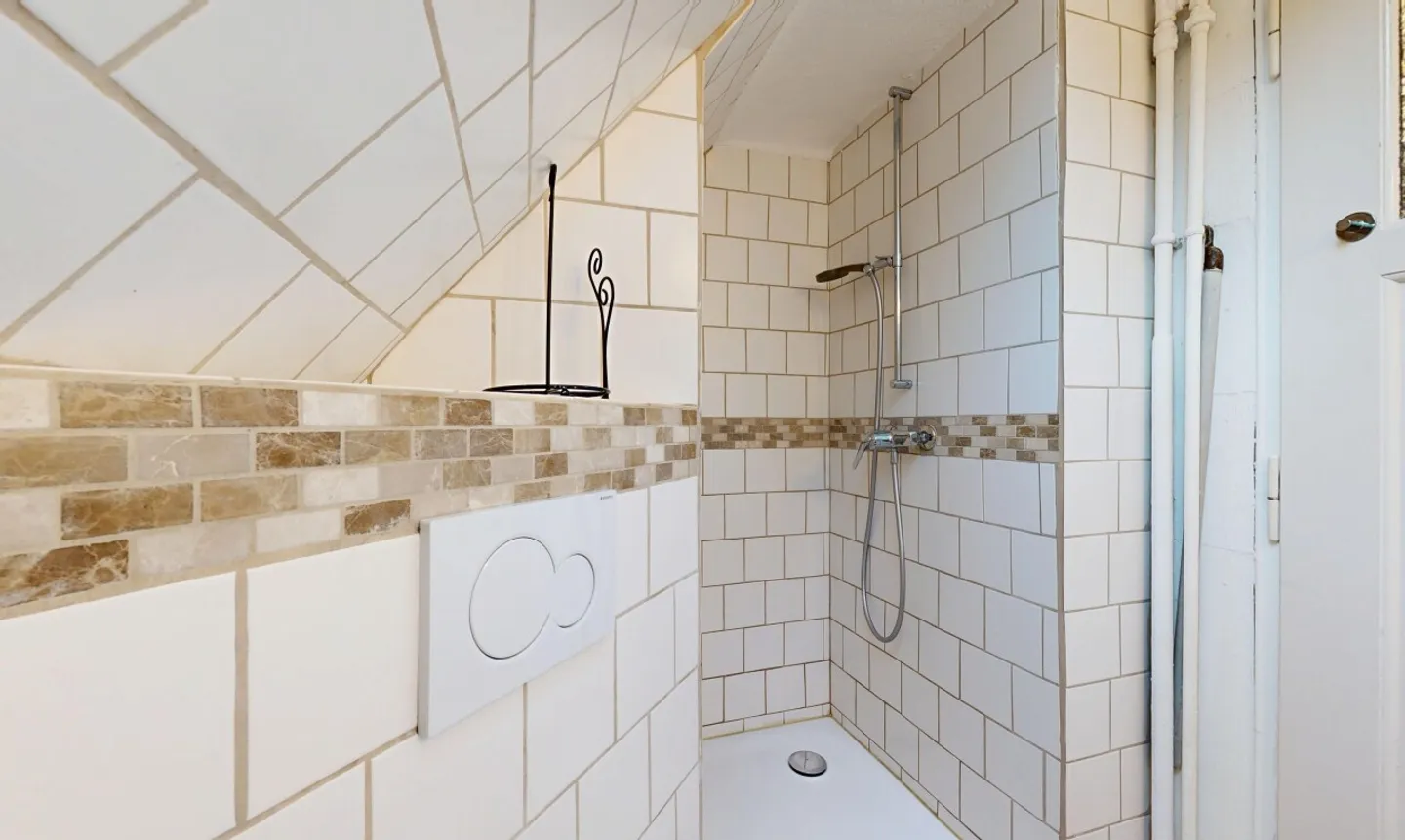 Villa 8 camere a Cortaillod: volumi eccezionali e 4 camere da letto - Foto 12 di 13