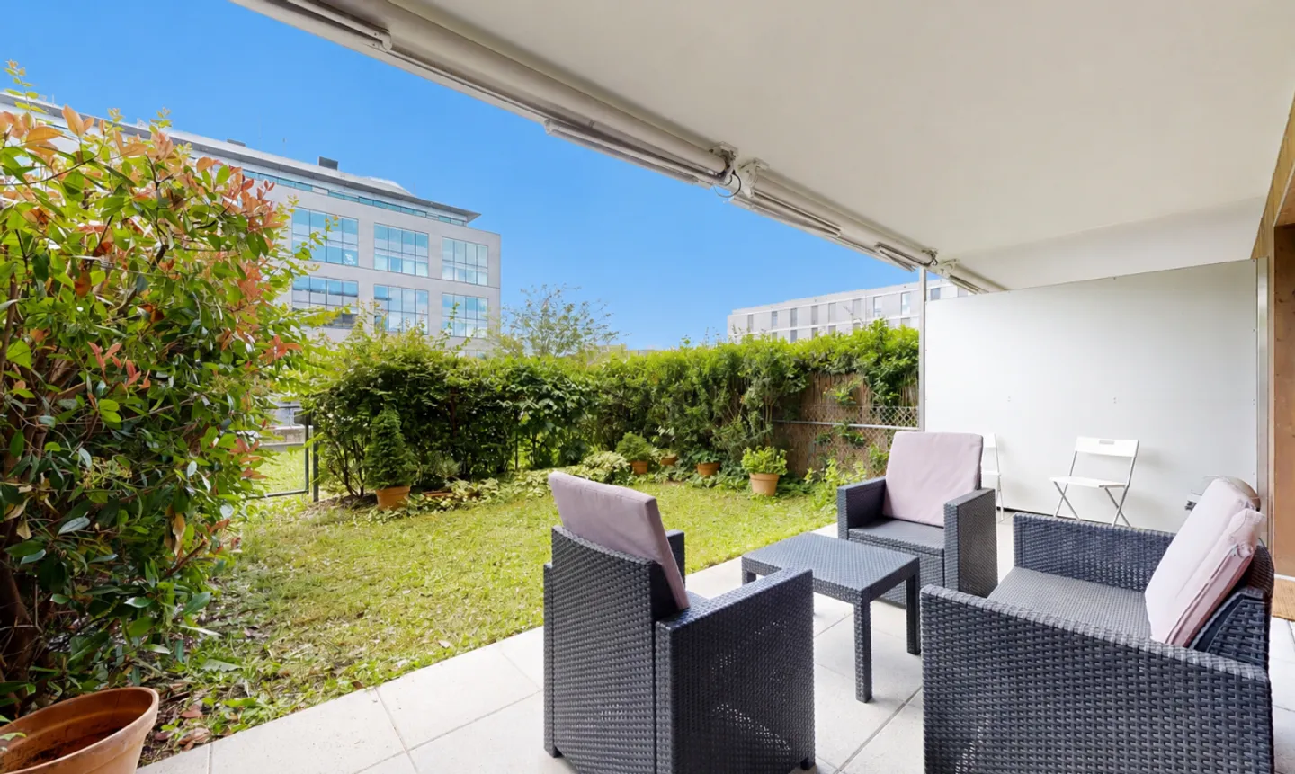 3 rooms recent and bright in the heart of Grand-Saconnex - Photo 1 of 11