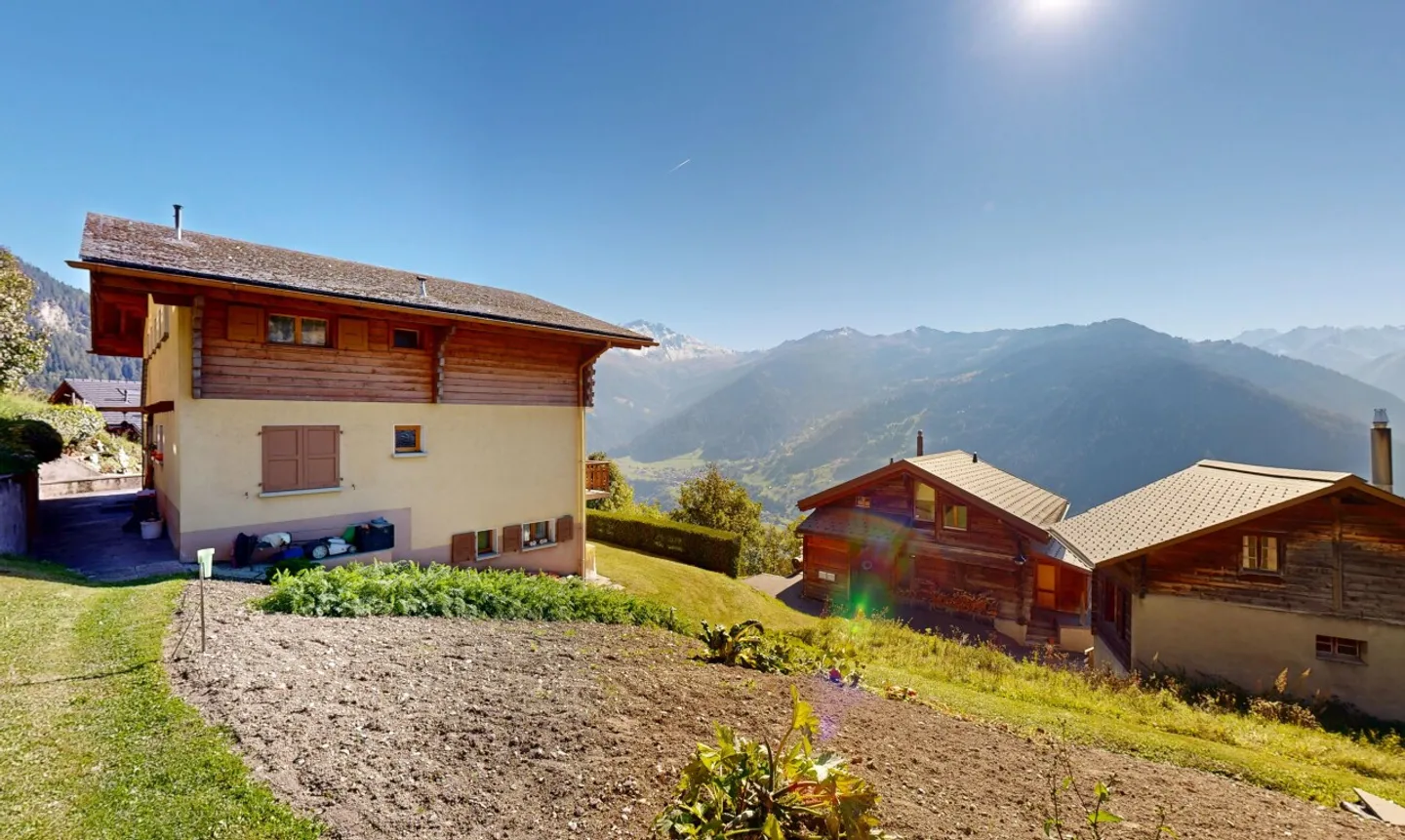 4.5-room apartment and studio in Verbier with stunning view - Photo 3 of 11