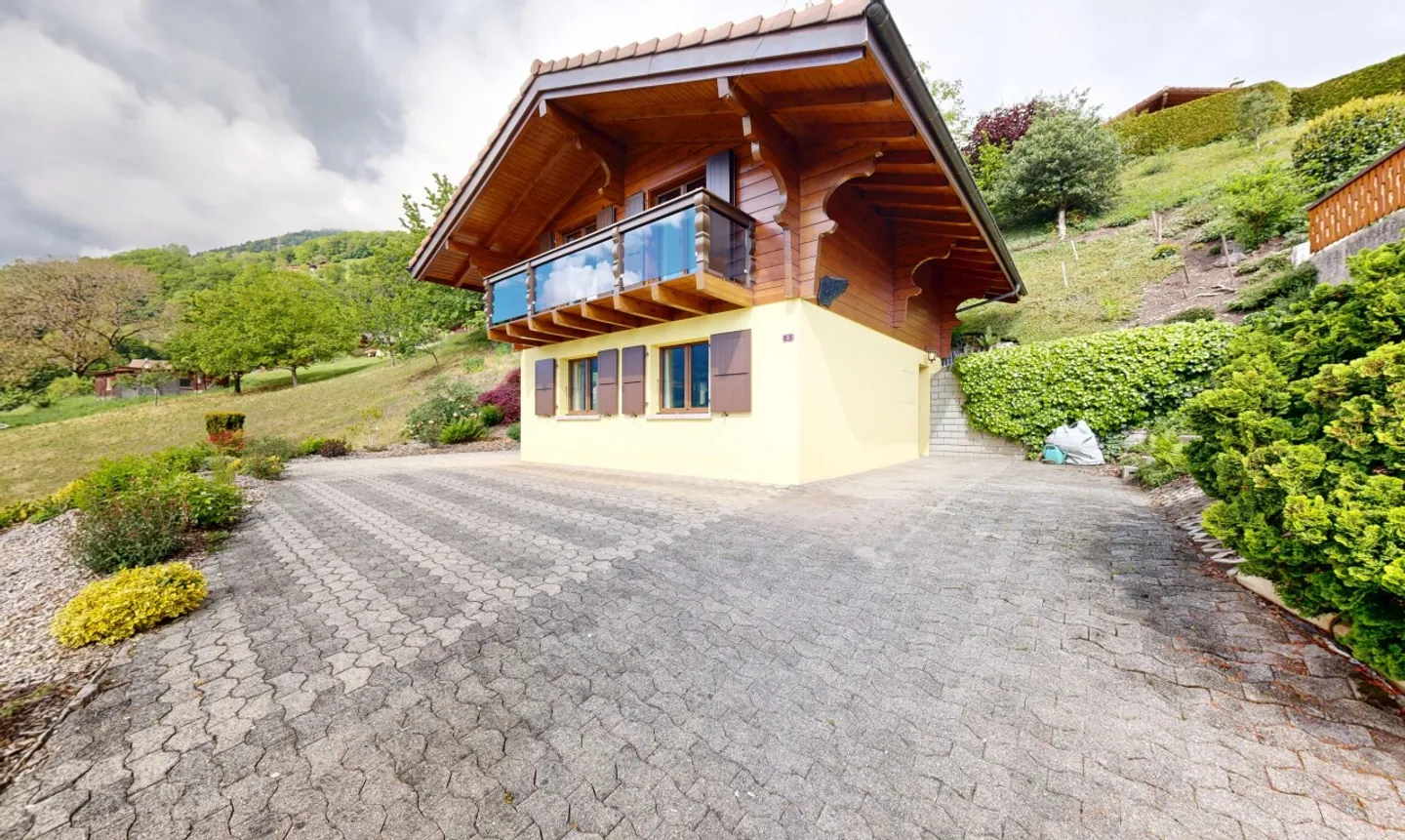Exklusiv: charmantes 3-Zimmer-Chalet in ausgezeichnetem Zustand - Foto 3 von 11