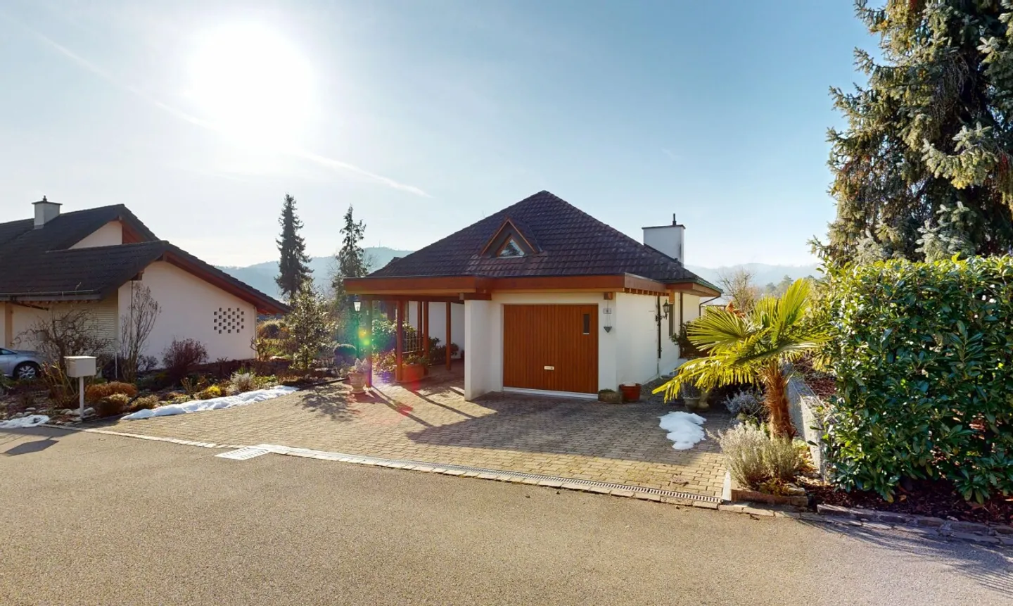 Casa indipendente con ampio giardino e vista mozzafiato - Foto 1 di 11