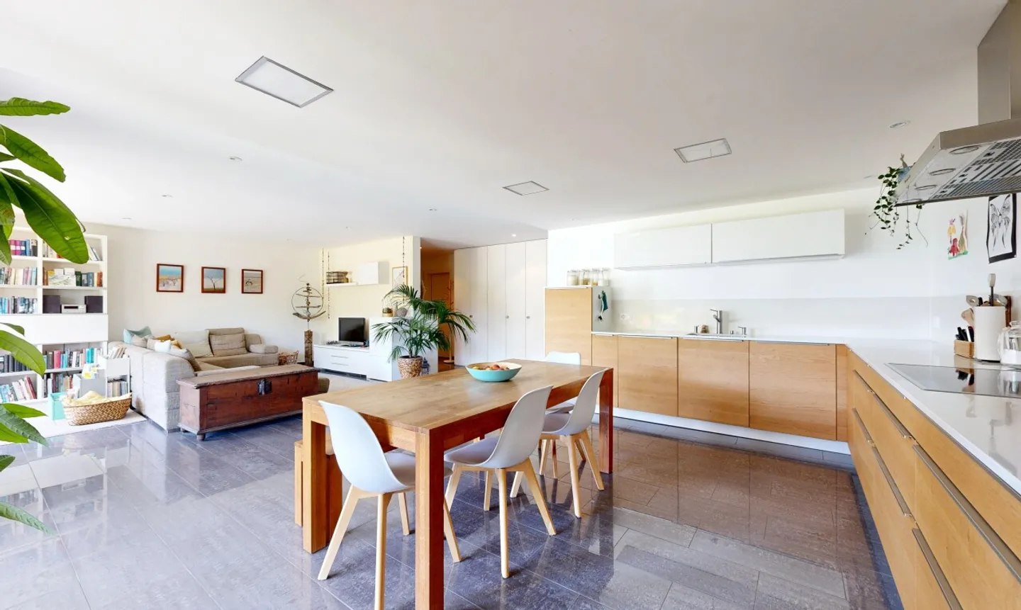 Appartement familial avec jardin - Photo 3 sur 11