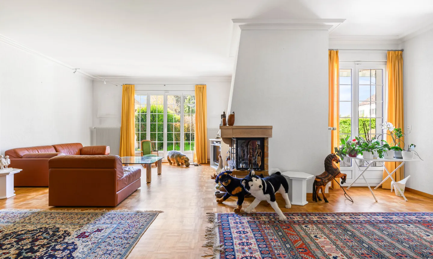 Charming Family Villa - Photo 3 of 11