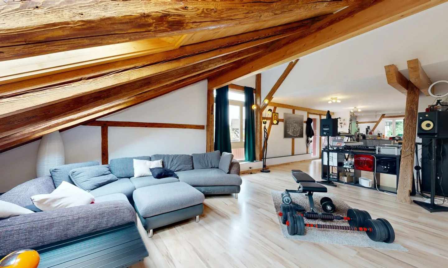 Maison historique de 4 familles au bord de la Surb avec jardin et maison de cheminée - Photo 7 sur 11