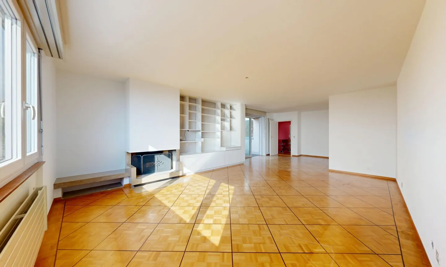 Magnificent Villa with Lake View - Photo 5 of 11