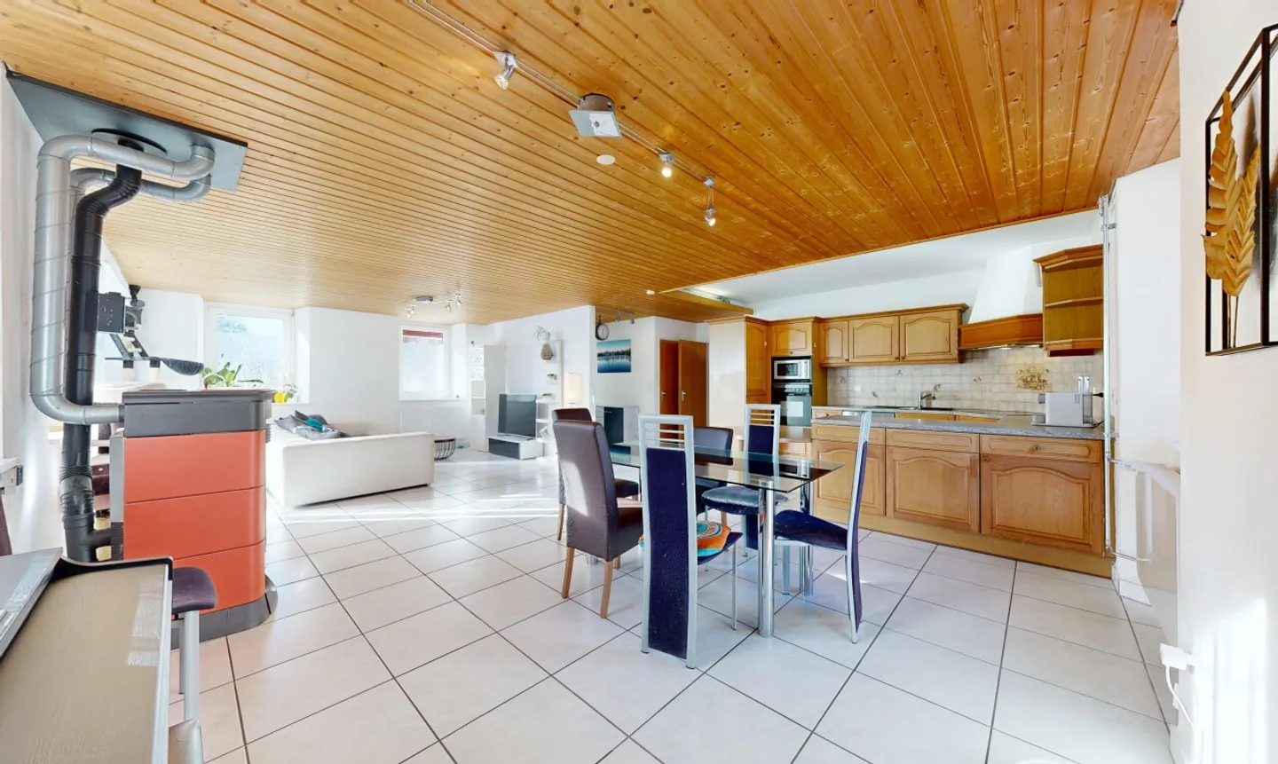 Casa familiare luminosa con grande potenziale - Foto 5 di 11