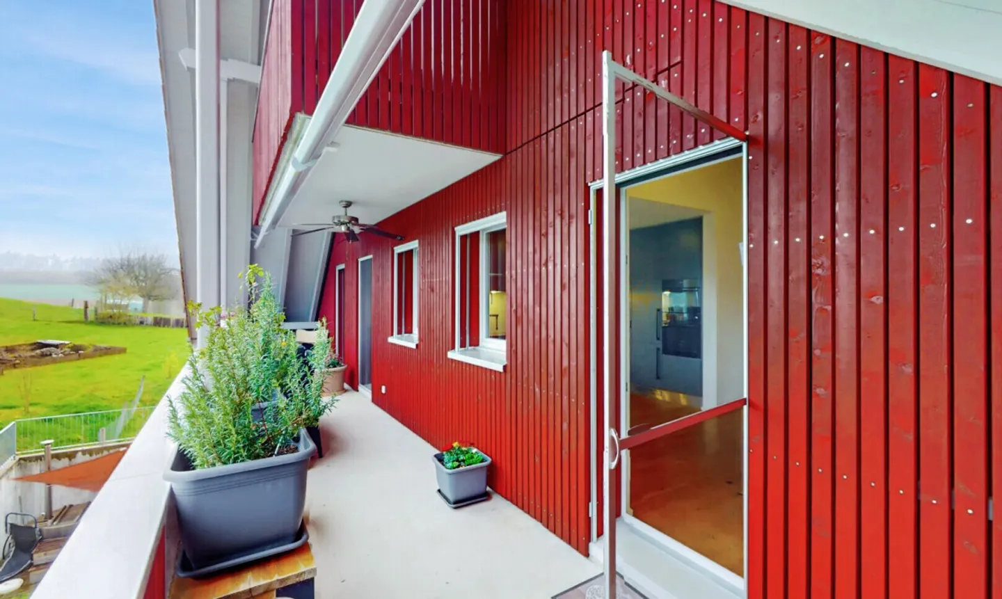 13 Minutes from Winterthur - Living on Two Floors - Photo 3 of 13