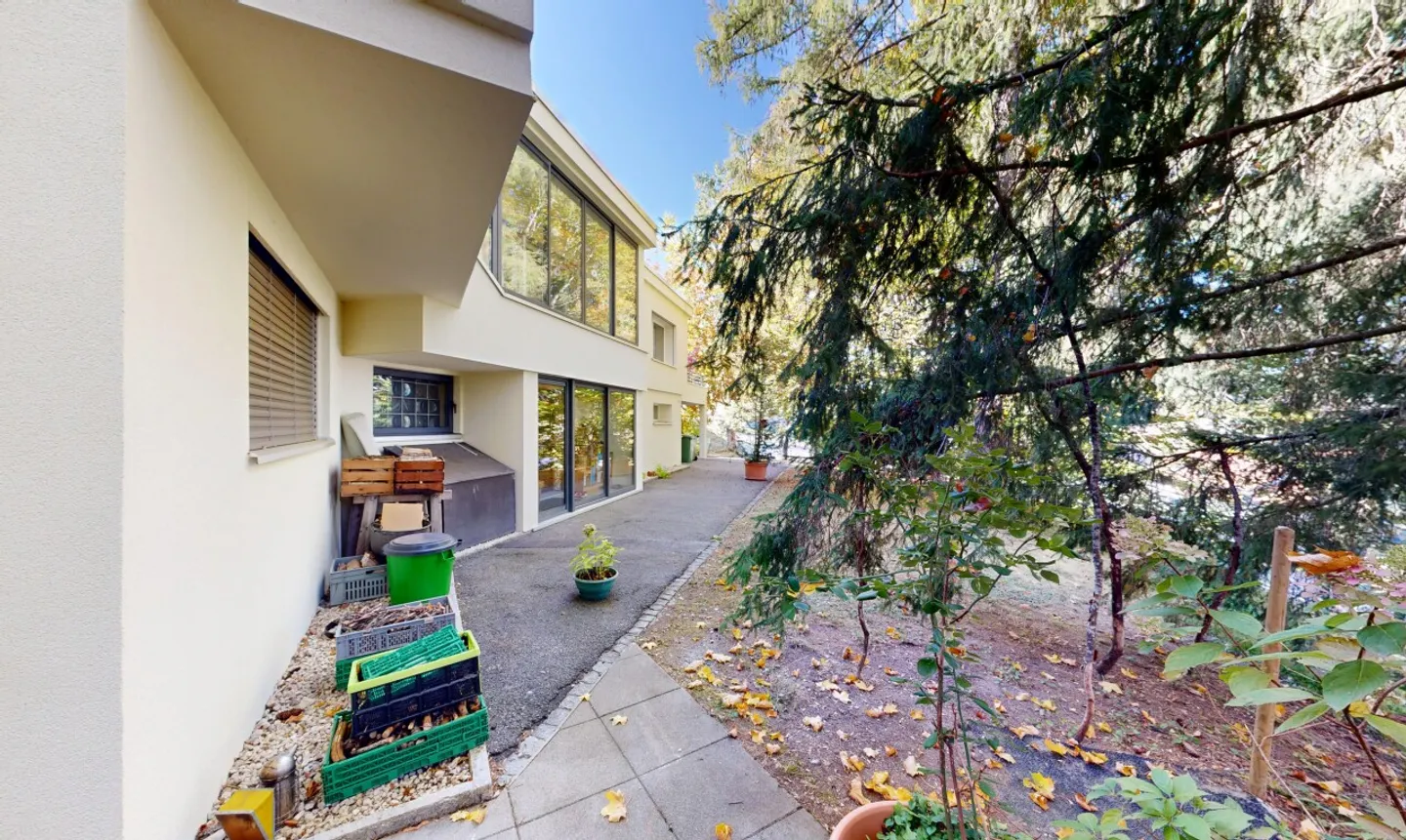 Magnificent 6.5-room house on 1,681 m² - Photo 3 of 11
