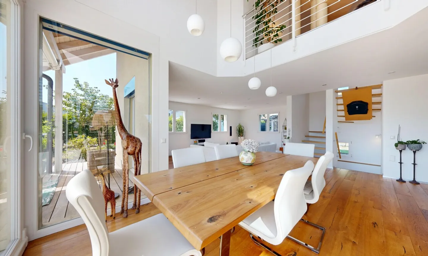 Élégante maison familiale avec piscine et jardin - Photo 4 of 11