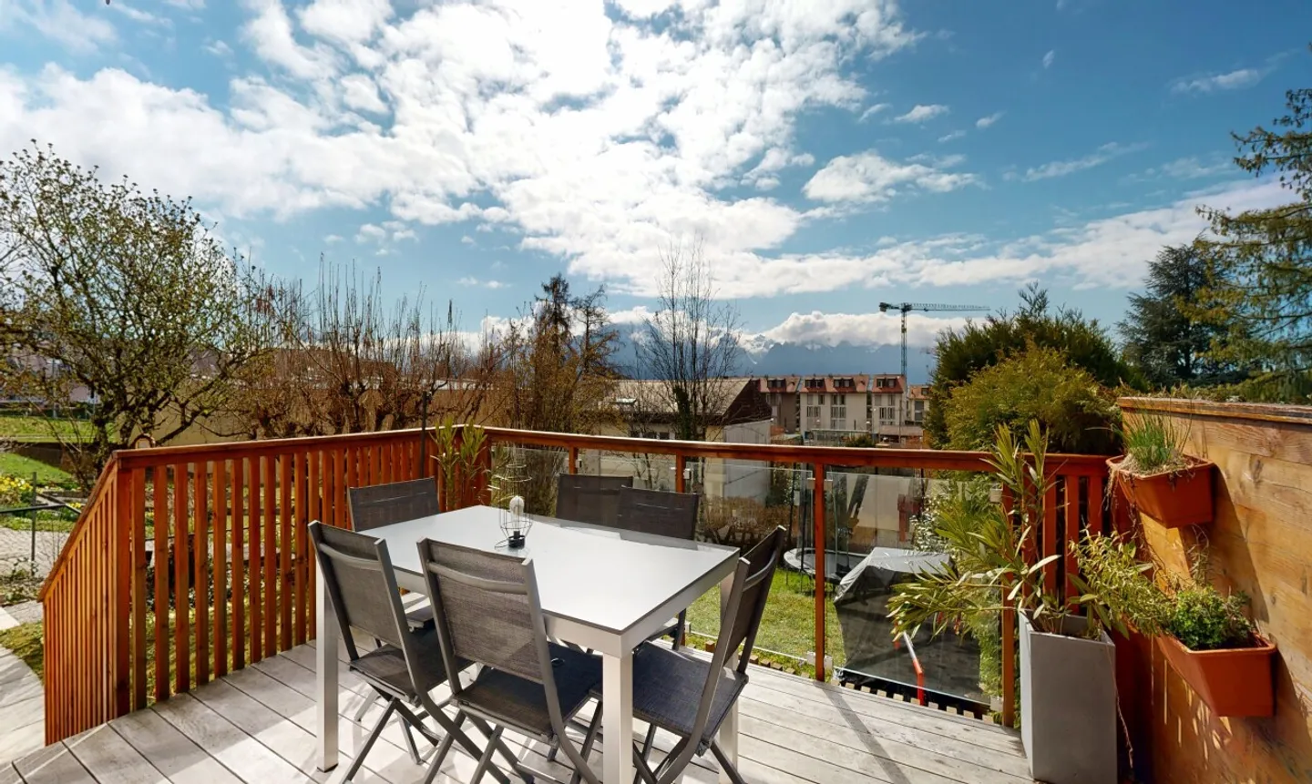 Casa familiare ristrutturata nel cuore di Blonay, a pochi passi dal centro - Foto 9 di 11