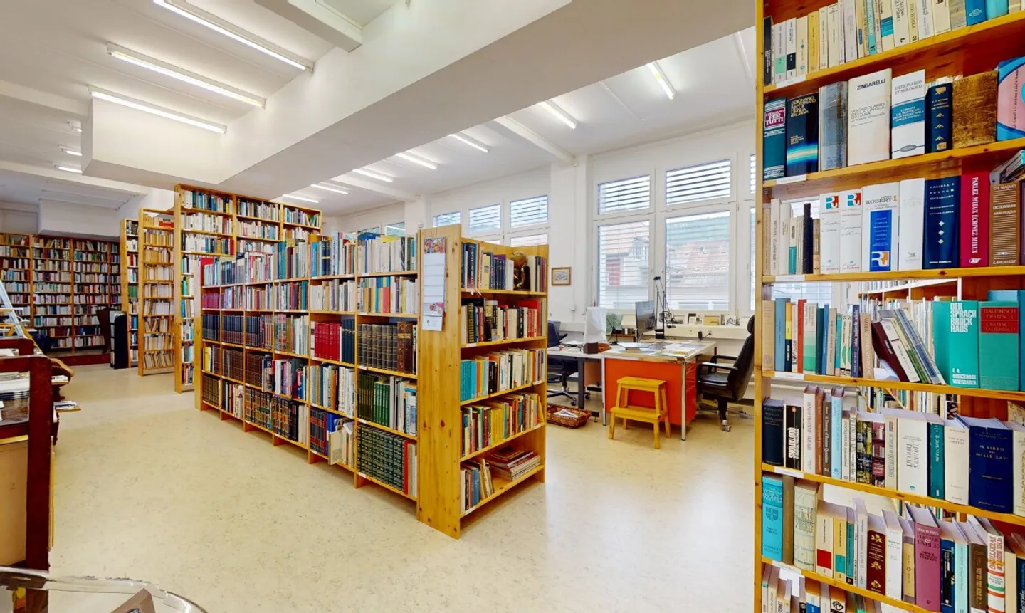 Immeuble lumineux avec potentiel - Photo 1 sur 11