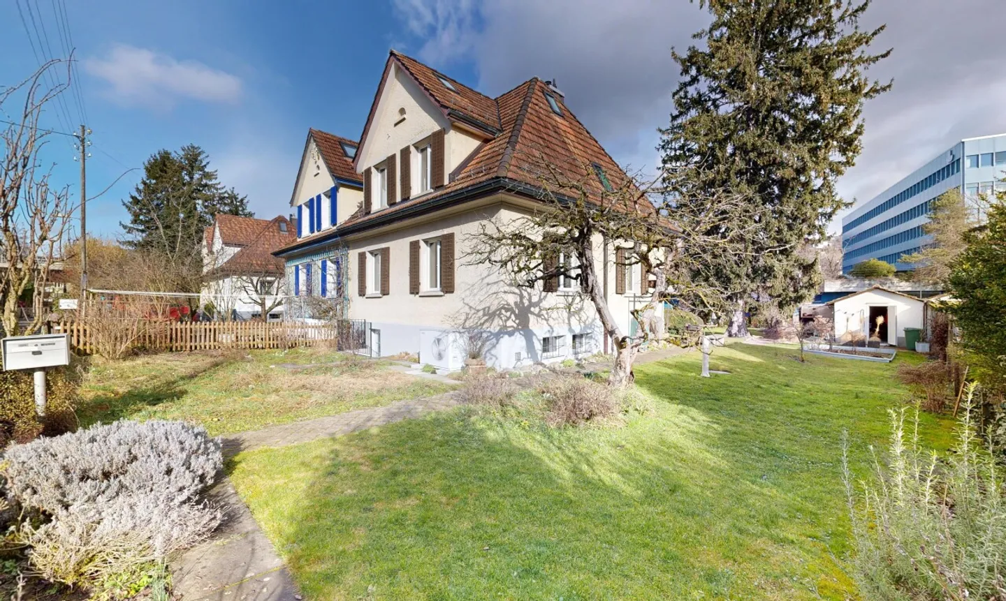 Stilvolles Stadthaus mit Ausbaupotenzial - Foto 1 von 11