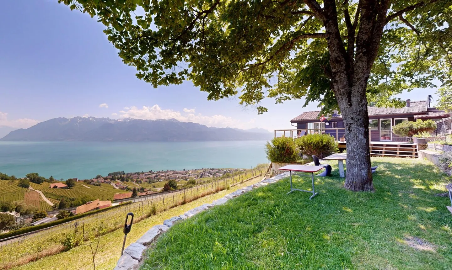 Chalet with Lake and Mountain Views - Photo 3 of 11