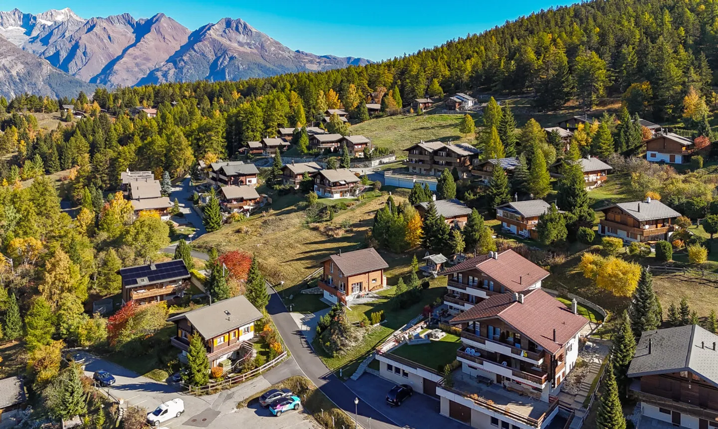 Außergewöhnliches Chalet mit Panoramablick in Bürchen - Foto 4 von 11