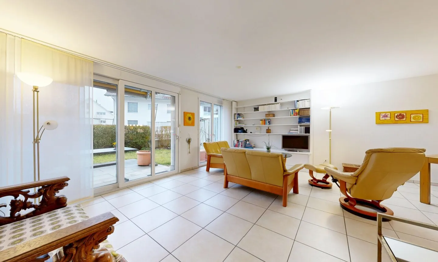 Attraktives Familienhaus mit Garten und direktem TG-Zugang - Photo 1 sur 11