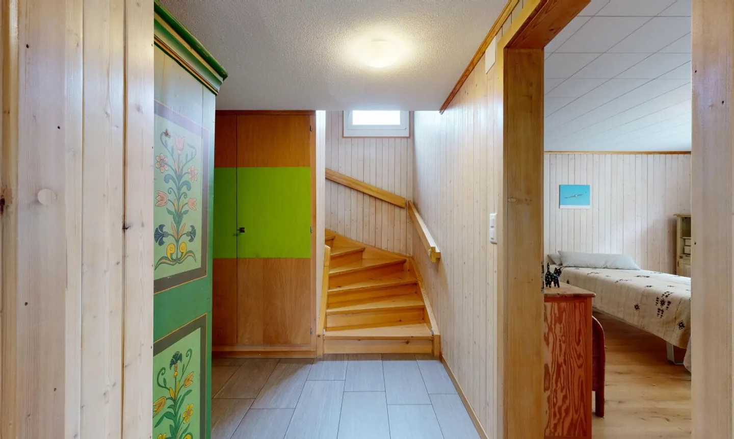 Modernisiertes EFH mit Schopf, Garten und Bergkulisse - Foto 7 von 11