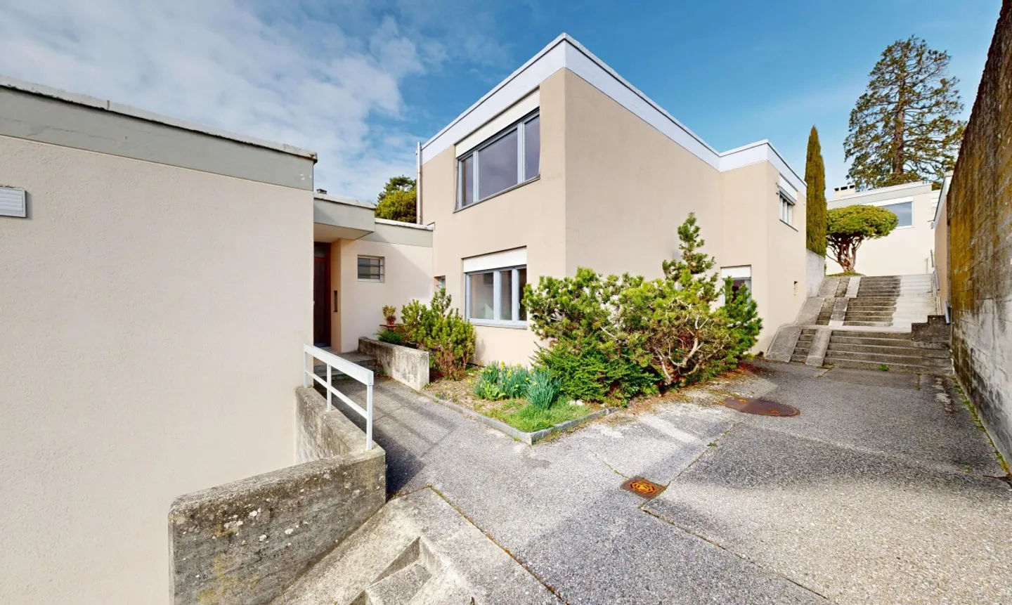 Magnificent Villa with Lake View - Photo 1 of 11