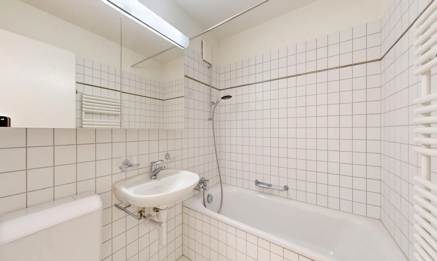 Appartement lumineux et spacieux de 4,5 pièces dans un quartier résidentiel calme - Photo 9 sur 11