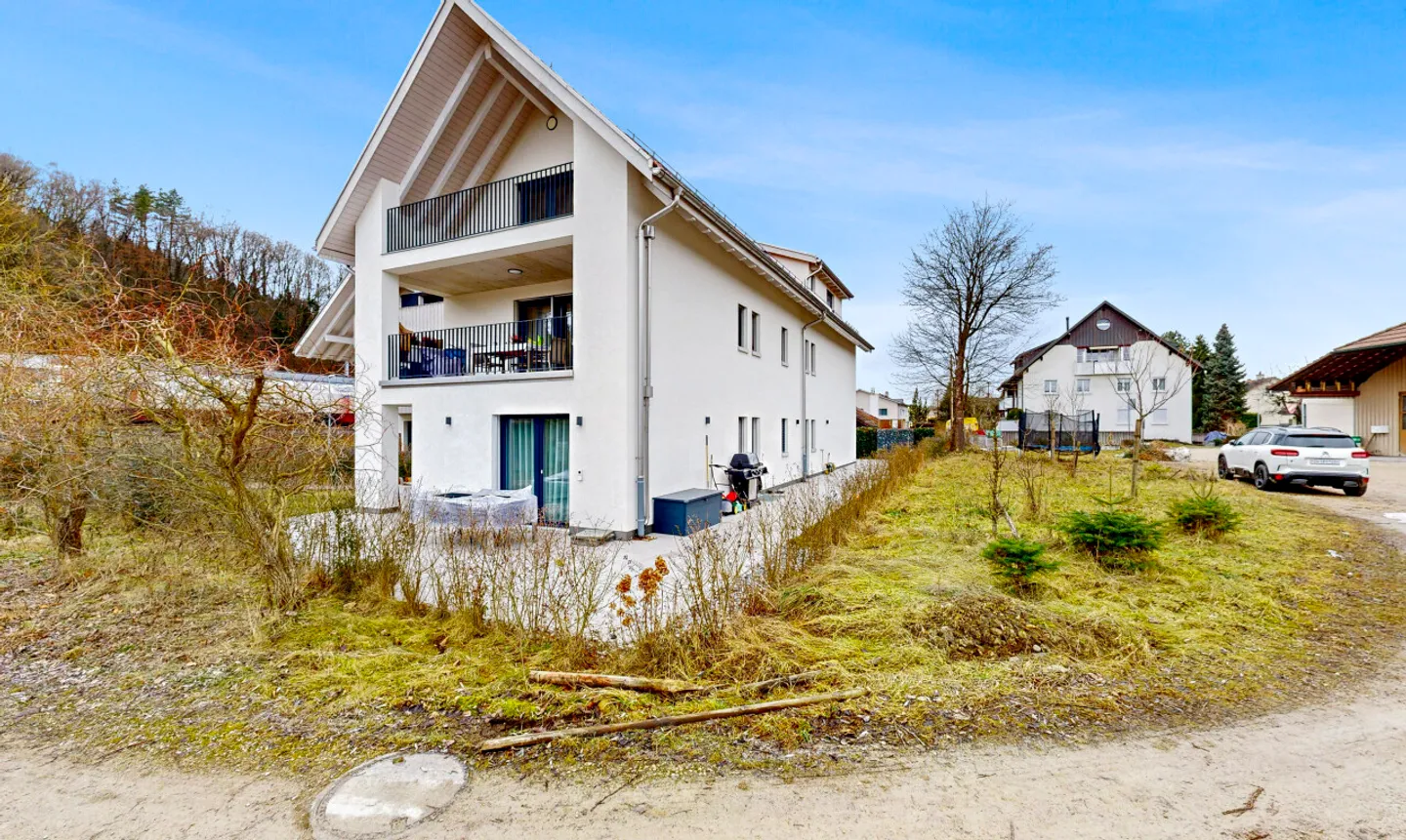 Neuwertige Dachgeschosswohnung mit hochwertigem Ausbaustandard - Foto 3 di 11