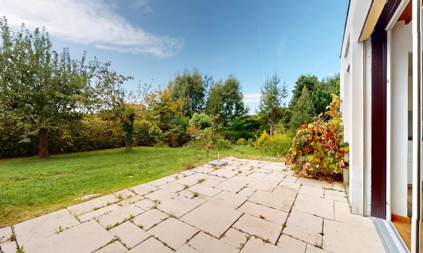 Beautiful 4.5-room apartment with large garden in absolute calm in Lausanne - Photo 12 of 13