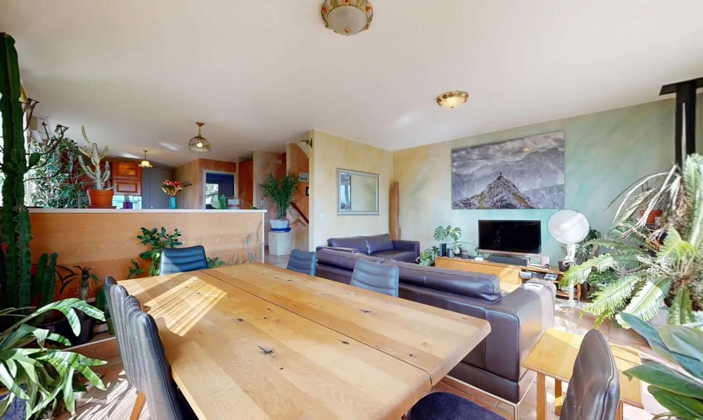 Charming semi-detached house with stunning views of Lake Geneva - Photo 3 of 11