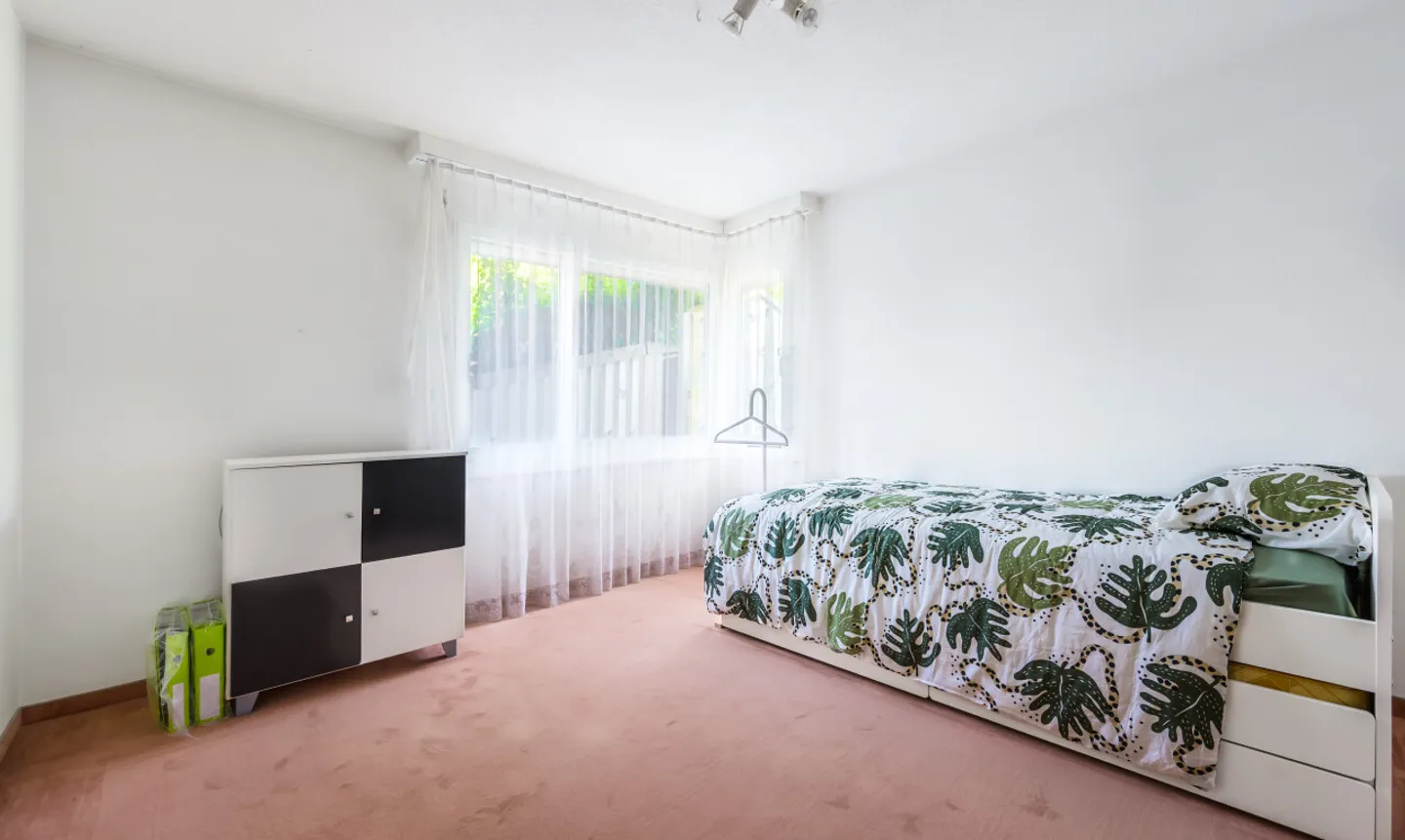 Exclusive EFH in Grabs with natural pool &amp; plenty of privacy - Photo 10 of 13