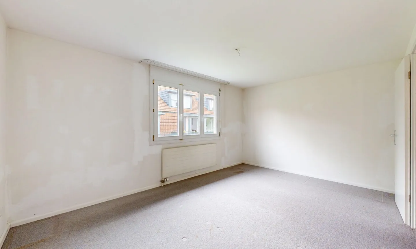 Maison familiale jumelée de 5 pièces bien entretenue dans un emplacement familial - Photo 9 sur 11
