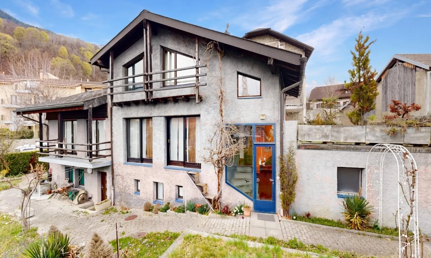 Ungewöhnliches Haus mit unabhängigem Atelier und großem Potenzial in Savièse - Foto 2 von 13