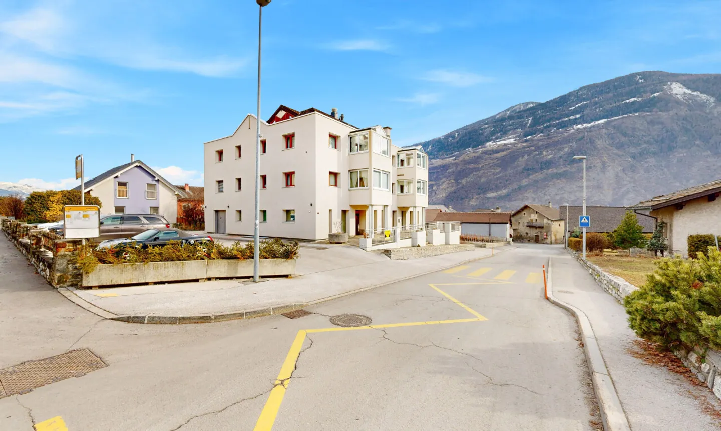 Exclusif: Lumineux appartement traversant de 3 chambres - Foto 1 von 11