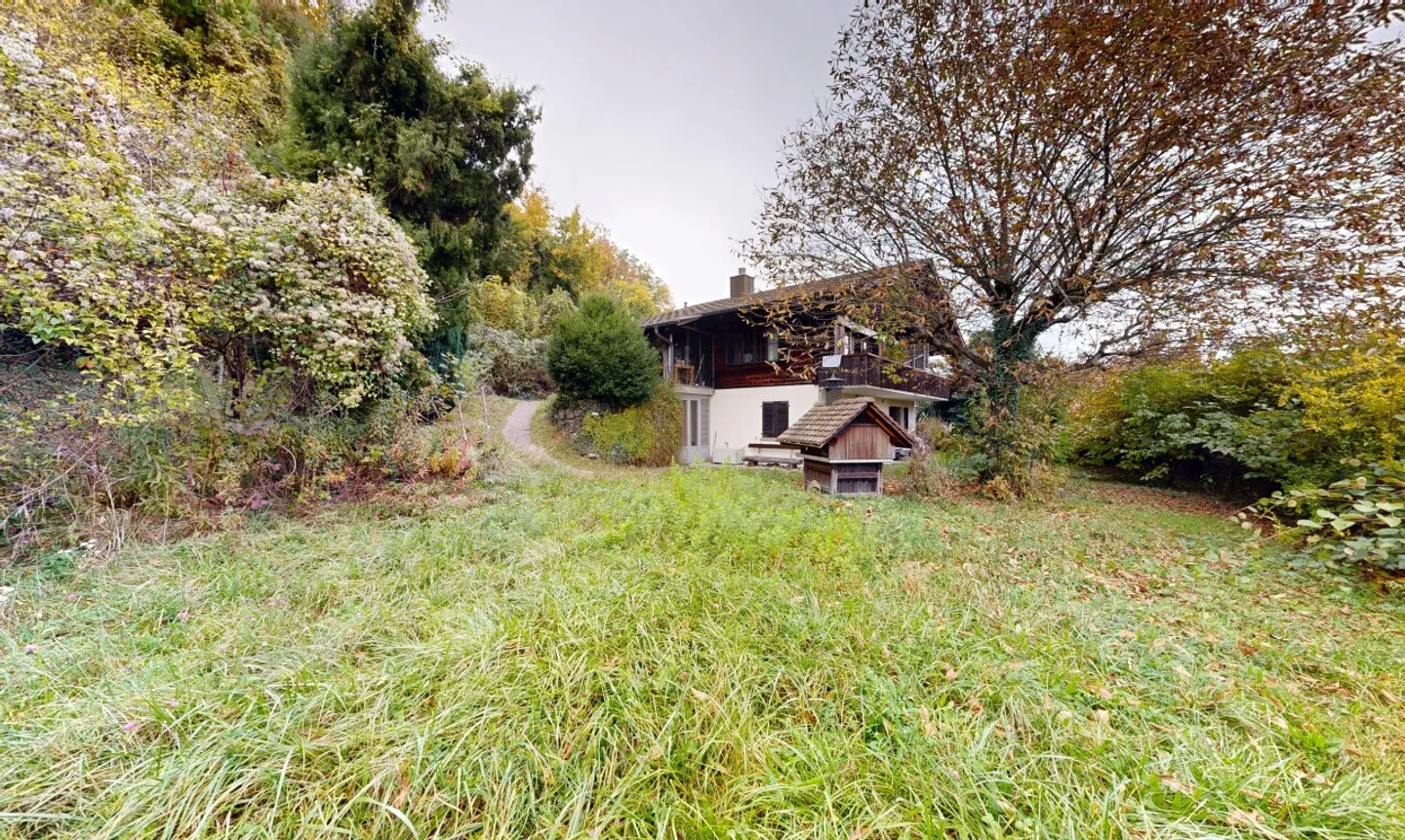 Attractive building plot in a sunny location - Photo 1 of 13